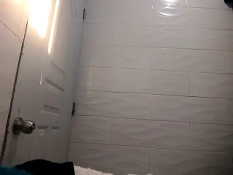 skinniyGabriel online show from December 2025 09:30:01 PM