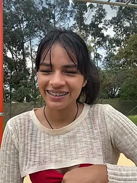 Snapshot of Samara_Homescapes chatting on February 2026 06:25:01 PM Samara Homescapes online show from February 2026 06:25:01 PM