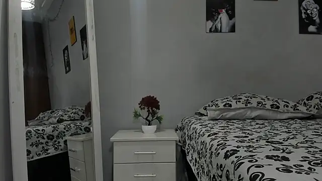 Snapshot of sexynova_93 chatting on November 2025 08:11:02 PM sexynova 93 online show from November 2025 08:11:02 PM