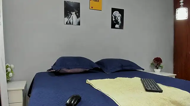 sexynova 93 online show from April 2026 07:08:02 PM
