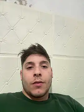 Snapshot of Elvergggg44 chatting on October 2025 06:26:01 AM Elvergggg44 online show from October 2025 06:26:01 AM