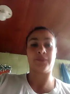 Snapshot of Isa-Giraldo chatting on November 2025 07:35:02 PM Isa-Giraldo online show from November 2025 07:35:02 PM