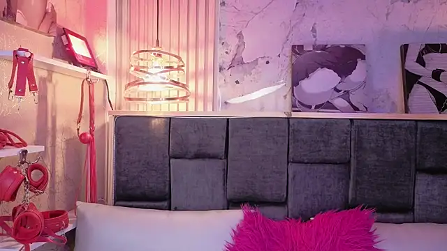 Im-Lola online show from May 2026 06:48:02 PM