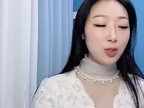 Snapshot of ella55-- chatting on November 2025 02:33:02 AM ella55-- online show from November 2025 02:33:02 AM