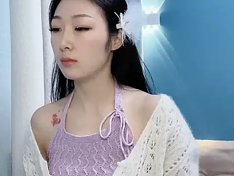 Snapshot of ella55-- chatting on December 2025 01:04:02 AM ella55-- online show from December 2025 01:04:02 AM