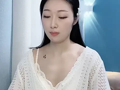 Snapshot of ella55-- chatting on December 2025 01:03:02 AM ella55-- online show from December 2025 01:03:02 AM