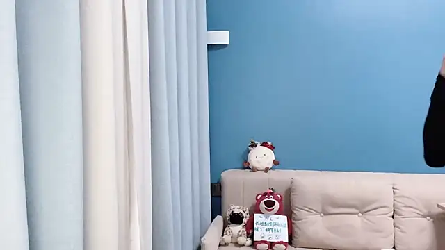 Snapshot of ella55-- chatting on January 2026 12:58:02 AM ella55-- online show from January 2026 12:58:02 AM