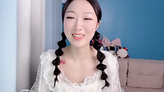 Snapshot of ella55-- chatting on March 2026 01:13:01 AM ella55-- online show from March 2026 01:13:01 AM