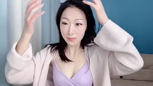 Snapshot of ella55-- chatting on March 2026 01:01:01 AM ella55-- online show from March 2026 01:01:01 AM