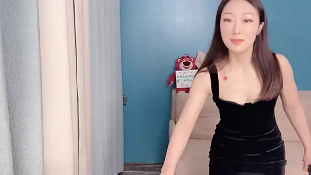 Snapshot of ella55-- chatting on March 2026 01:11:01 AM ella55-- online show from March 2026 01:11:01 AM