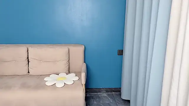 Snapshot of ella55-- chatting on April 2026 01:03:01 AM ella55-- online show from April 2026 01:03:01 AM