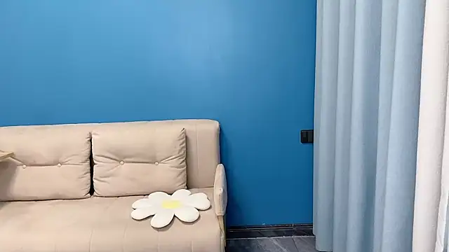 Snapshot of ella55-- chatting on April 2026 01:06:02 AM ella55-- online show from April 2026 01:06:02 AM