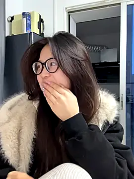 xiaojingzi66 online show from December 2025 11:26:02 AM