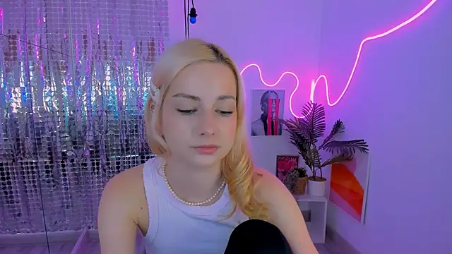 Jessie Cuti online show from March 2026 01:59:01 PM