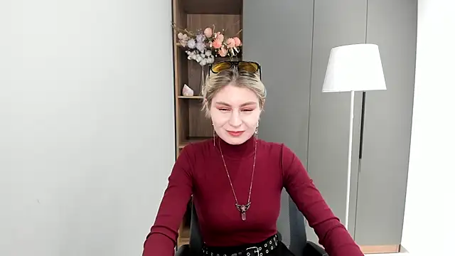 ShaunnaMachacek online show from November 2025 05:42:01 AM