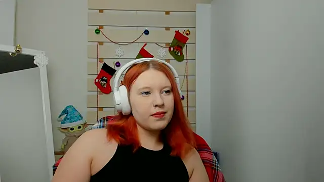 Snapshot of FoxPlayXX chatting on November 2025 10:25:02 PM FoxPlayXX online show from November 2025 10:25:02 PM