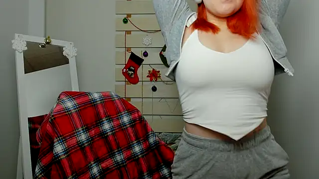 Snapshot of FoxPlayXX chatting on December 2025 07:45:02 PM FoxPlayXX online show from December 2025 07:45:02 PM