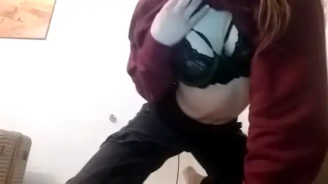 Snapshot of Zizi_Zuzu chatting on November 2025 07:13:02 PM Zizi Zuzu online show from November 2025 07:13:02 PM