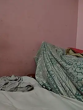 Snapshot of pujapujarrrr chatting on November 2025 08:17:02 AM pujapujarrrr online show from November 2025 08:17:02 AM