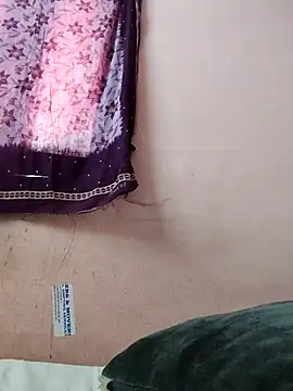 Snapshot of pujapujarrrr chatting on November 2025 08:35:01 AM pujapujarrrr online show from November 2025 08:35:01 AM