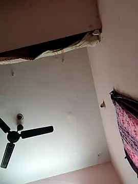 Snapshot of pujapujarrrr chatting on November 2025 05:51:01 AM pujapujarrrr online show from November 2025 05:51:01 AM