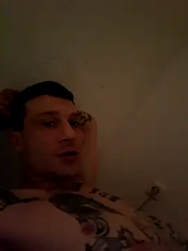 Snapshot of Sarahot2239 chatting on October 2025 03:18:01 AM Sarahot2239 online show from October 2025 03:18:01 AM