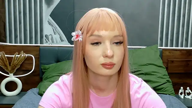 TiffanyJensen online show from November 2025 12:40:02 PM