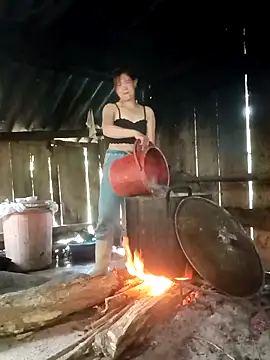 Snapshot of -Lana-123 chatting on November 2025 01:44:01 AM -Lana-123 online show from November 2025 01:44:01 AM