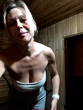 Elle Milfa online show from June 2026 01:46:01 PM