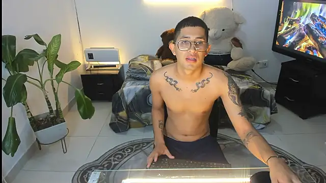 Snapshot of darwinandbrayann chatting on March 2026 04:14:02 AM darwinandbrayann online show from March 2026 04:14:02 AM