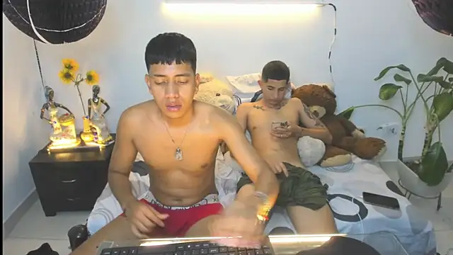 Snapshot of darwinandbrayann chatting on March 2026 08:11:02 AM darwinandbrayann online show from March 2026 08:11:02 AM