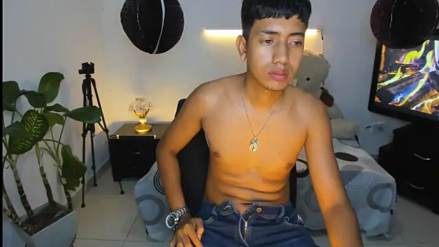 Snapshot of darwinandbrayann chatting on March 2026 11:11:01 PM darwinandbrayann online show from March 2026 11:11:01 PM