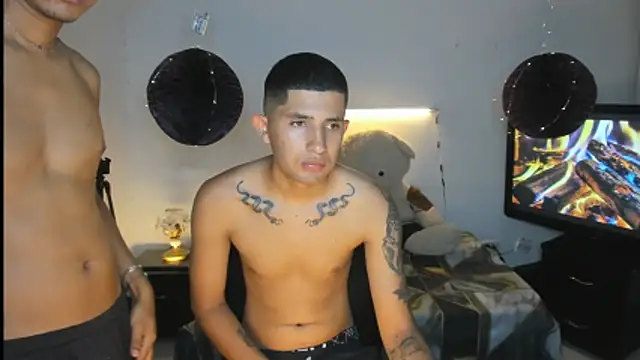 Snapshot of darwinandbrayann chatting on March 2026 03:34:02 AM darwinandbrayann online show from March 2026 03:34:02 AM