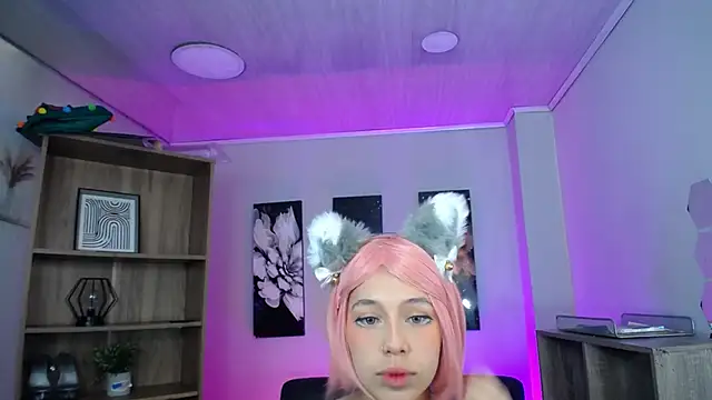 Snapshot of roseefancy19 chatting on November 2025 11:43:02 AM roseefancy19 online show from November 2025 11:43:02 AM