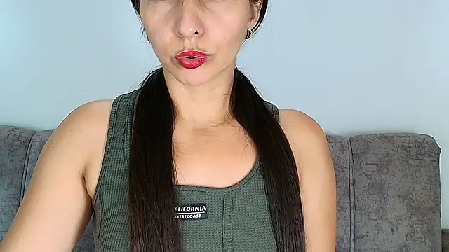 Snapshot of alana_pink95 chatting on November 2025 07:02:02 PM alana pink95 online show from November 2025 07:02:02 PM