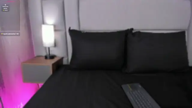 lexiee   online show from April 2026 12:18:01 PM