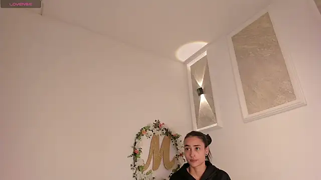 Snapshot of Megan_Mill chatting on May 2026 12:43:02 PM Megan Mill online show from May 2026 12:43:02 PM
