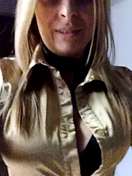 Snapshot of fragoli chatting on October 2025 03:24:01 PM fragoli online show from October 2025 03:24:01 PM