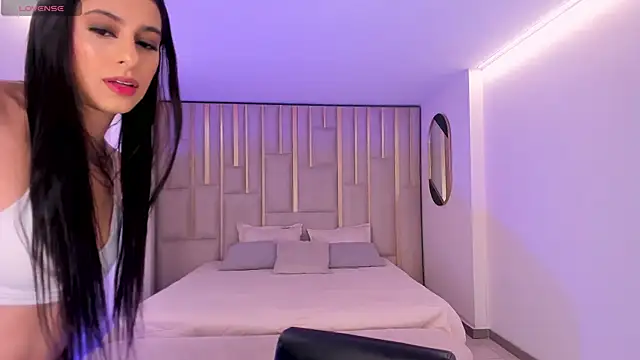 BellaConnorX online show from May 2026 08:25:01 PM