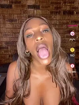 SP1CY MOMMY online show from April 2026 01:41:02 PM