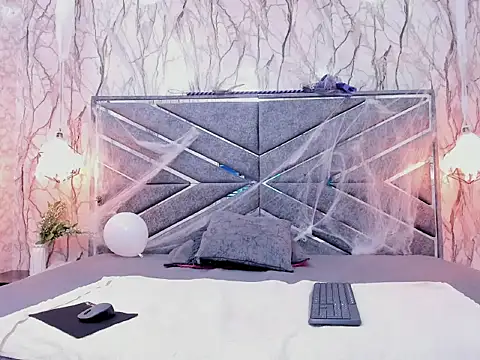 Snapshot of DIRTY_MIIA_ chatting on November 2025 12:17:01 PM DIRTY MIIA online show from November 2025 12:17:01 PM