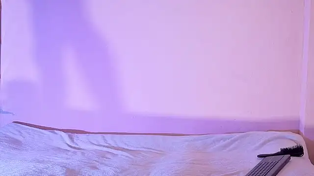 Snapshot of MelissaLuxx chatting on November 2025 11:00:01 AM MelissaLuxx online show from November 2025 11:00:01 AM