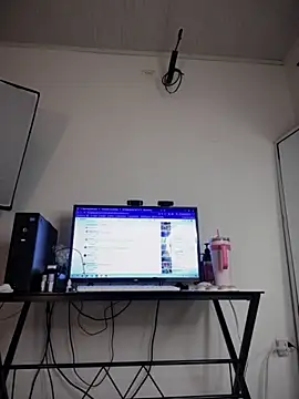 Snapshot of Natural_BIGASS_Nina chatting on November 2025 10:58:02 PM Natural BIGASS Nina online show from November 2025 10:58:02 PM