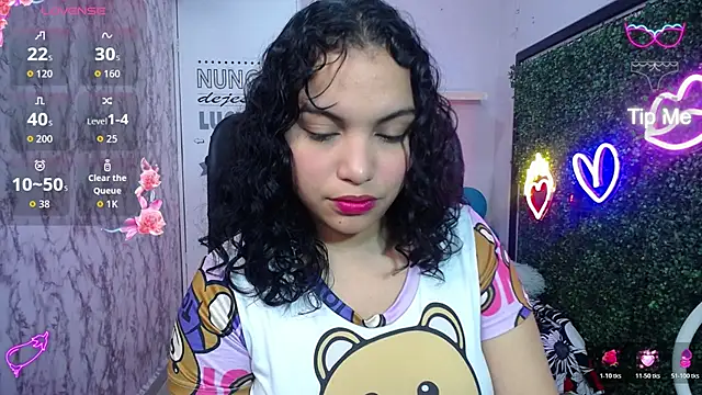 Snapshot of valeria_martinez19 chatting on August 2026 07:05:01 PM valeria martinez19 online show from August 2026 07:05:01 PM
