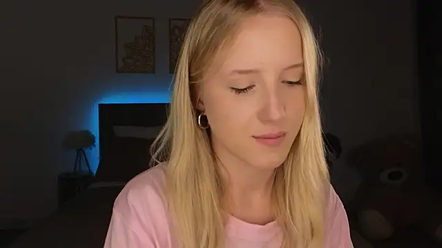 Snapshot of adele_armass chatting on March 2026 09:08:01 PM adele armass online show from March 2026 09:08:01 PM