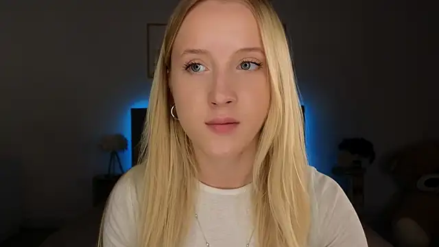 Snapshot of adele_armass chatting on March 2026 08:12:01 PM adele armass online show from March 2026 08:12:01 PM