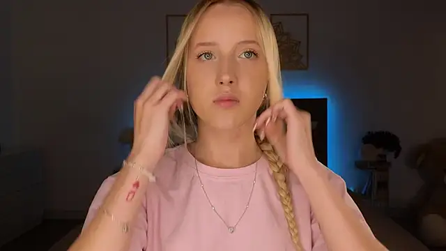 Snapshot of adele_armass chatting on March 2026 09:53:02 PM adele armass online show from March 2026 09:53:02 PM