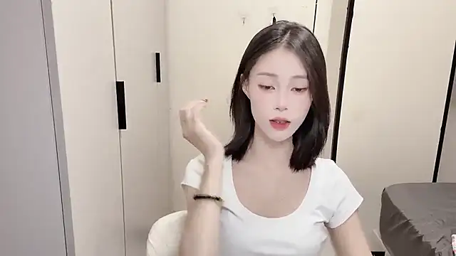 Snapshot of yuyu-33 chatting on November 2025 12:18:01 PM yuyu-33 online show from November 2025 12:18:01 PM