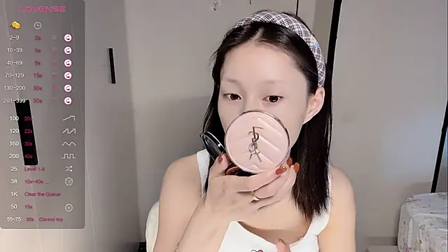 Snapshot of yuyu-33 chatting on November 2025 01:00:01 AM yuyu-33 online show from November 2025 01:00:01 AM