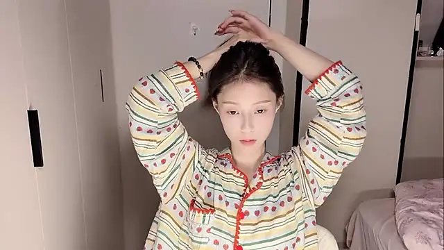 Snapshot of yuyu-33 chatting on December 2025 12:47:02 PM yuyu-33 online show from December 2025 12:47:02 PM